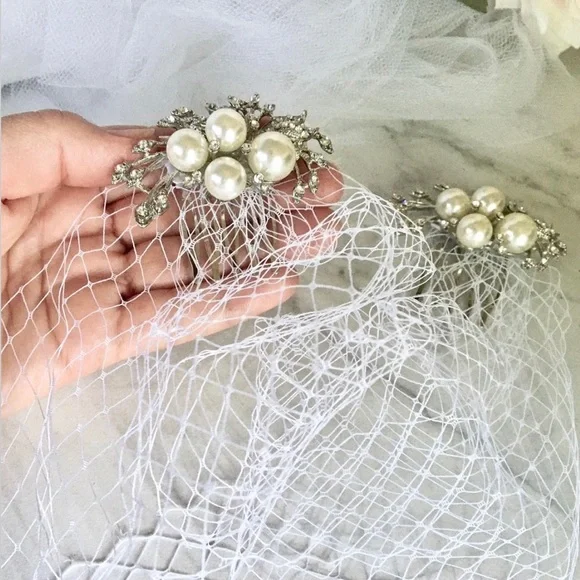 Bridal birdcage veil with Pearls - Picture 4 of 4
